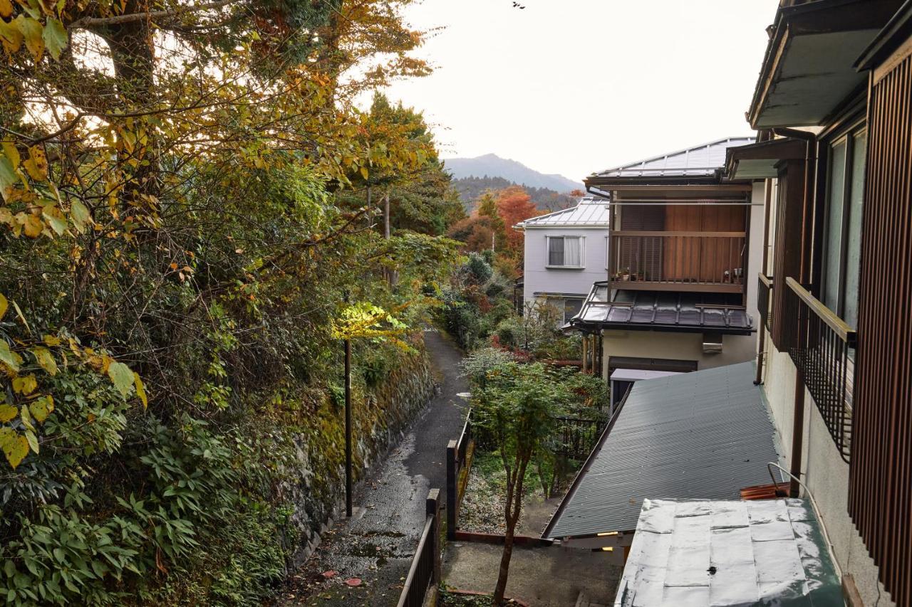 Villa Hakone Kabuto 古民家旅館 150平米 バス停迄一分 準天然温泉 最大12名 Exteriör bild