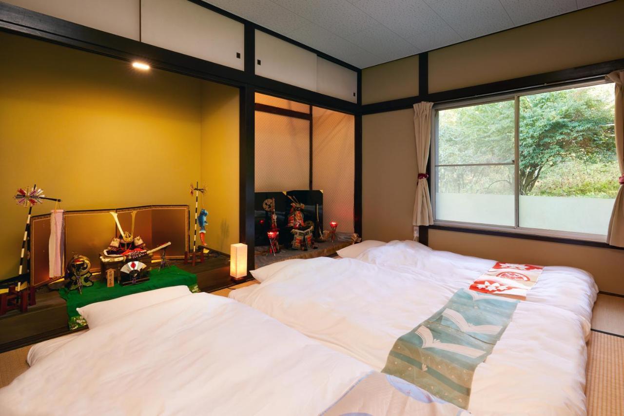 Villa Hakone Kabuto 古民家旅館 150平米 バス停迄一分 準天然温泉 最大12名 Exteriör bild