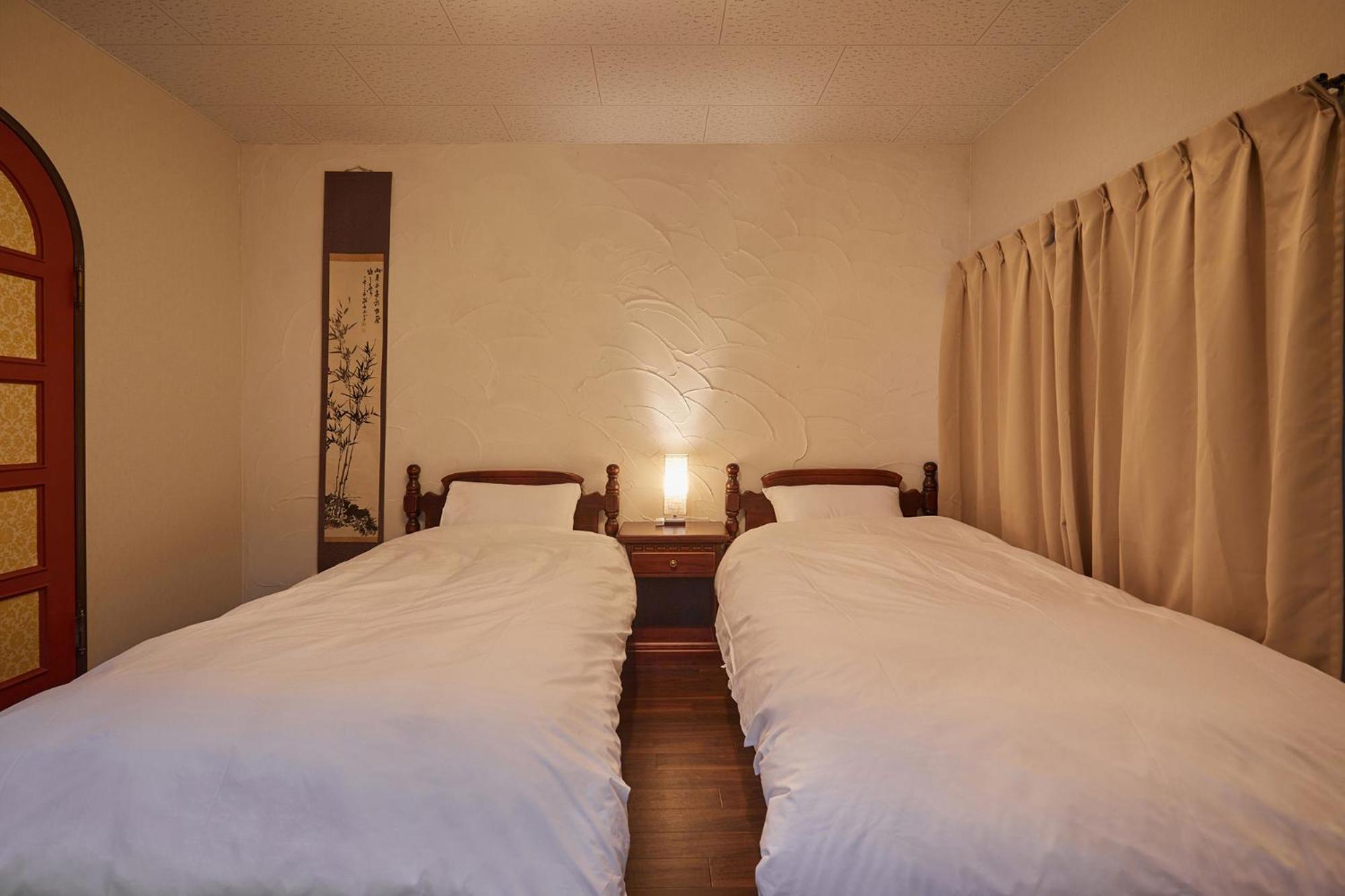 Villa Hakone Kabuto 古民家旅館 150平米 バス停迄一分 準天然温泉 最大12名 Exteriör bild